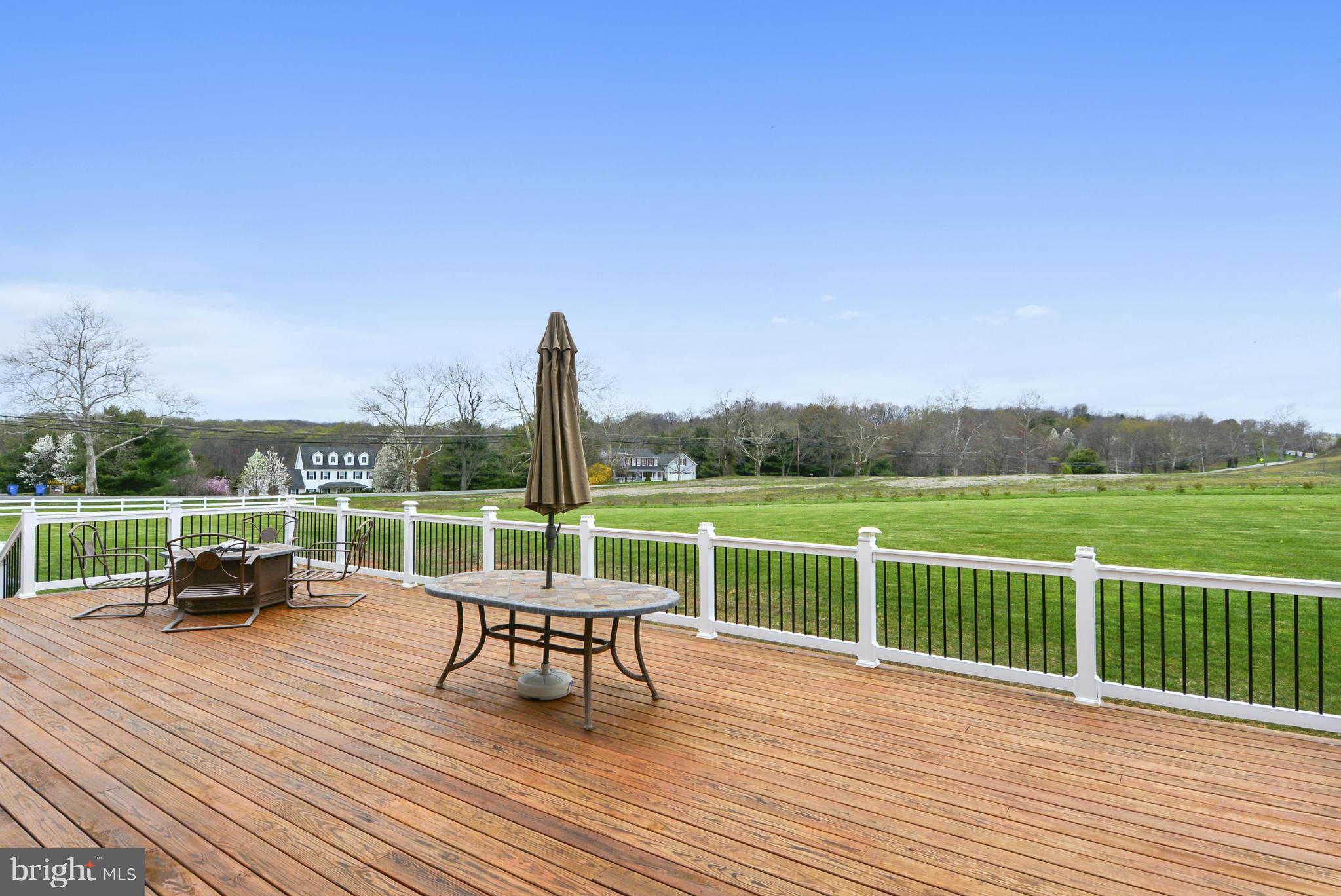 7261 Annapolis Rock Road Gaithersburg, MD 20882 - Photo 29 of 30 Exterior (Rear)