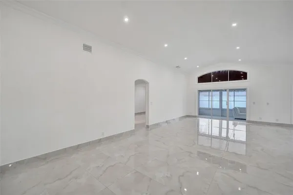 $4,500 | 4966 Southwest 33rd Terrace, Hollywood, FL 33312