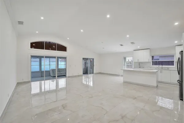 $4,500 | 4966 Southwest 33rd Terrace, Hollywood, FL 33312