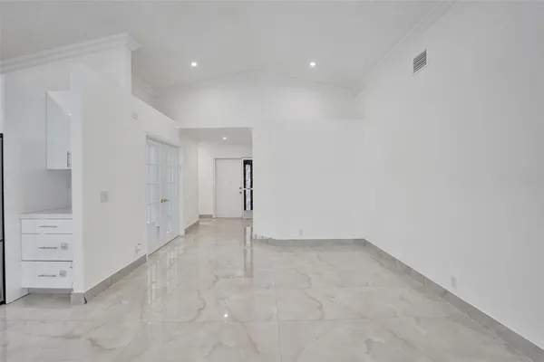 $4,500 | 4966 Southwest 33rd Terrace, Hollywood, FL 33312