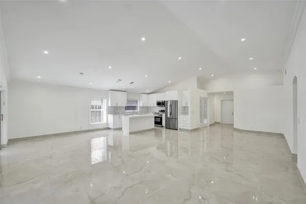 $4,500 | 4966 Southwest 33rd Terrace, Hollywood, FL 33312