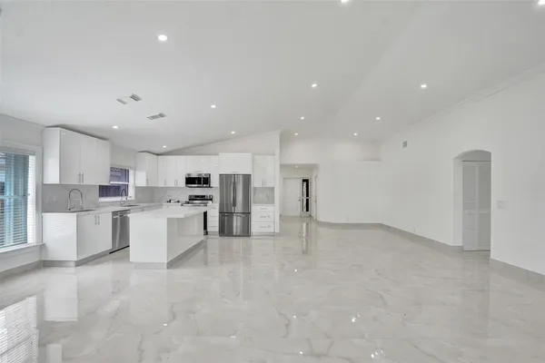 $4,500 | 4966 Southwest 33rd Terrace, Hollywood, FL 33312