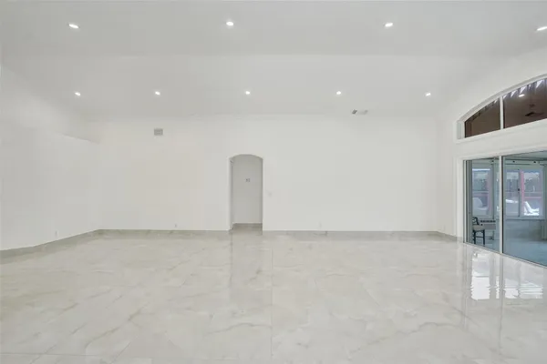 $4,500 | 4966 Southwest 33rd Terrace, Hollywood, FL 33312