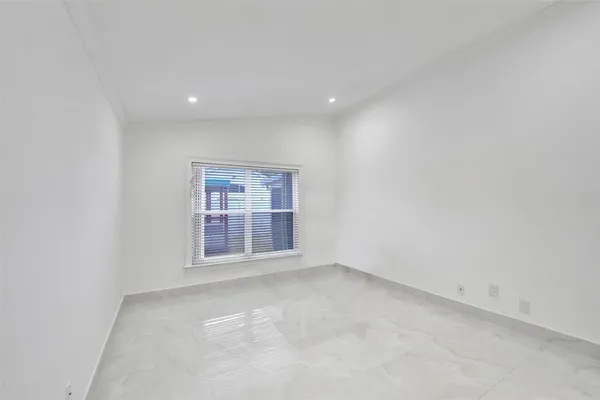 $4,500 | 4966 Southwest 33rd Terrace, Hollywood, FL 33312