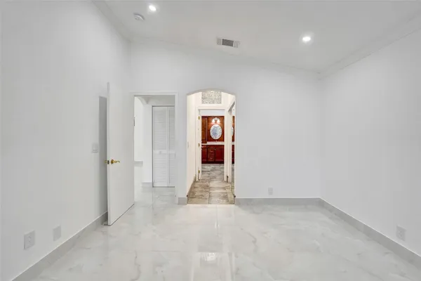 $4,500 | 4966 Southwest 33rd Terrace, Hollywood, FL 33312