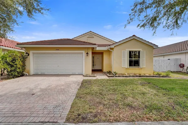 $4,500 | 4966 Southwest 33rd Terrace, Hollywood, FL 33312