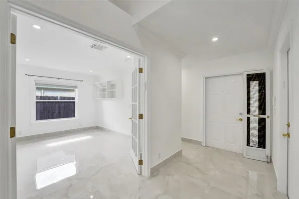 $4,500 | 4966 Southwest 33rd Terrace, Hollywood, FL 33312