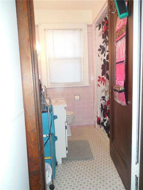 1435 Ridge Avenue Coraopolis, PA 15108 - Photo 17 of 24 Main hall bath.