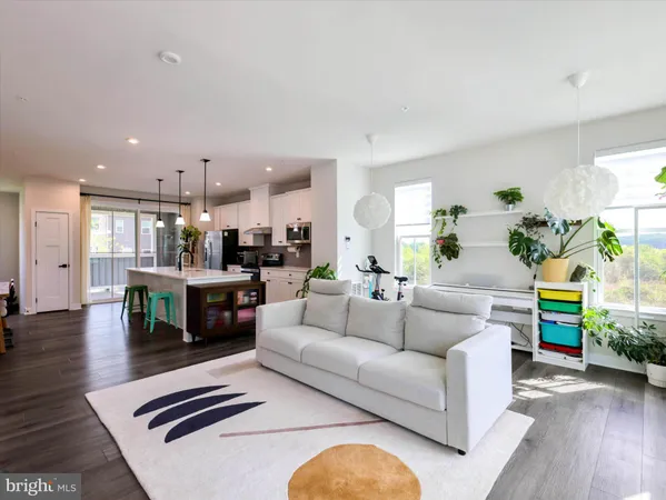 $739,900 | 8123 Primrose Lane, Laurel, MD 20723