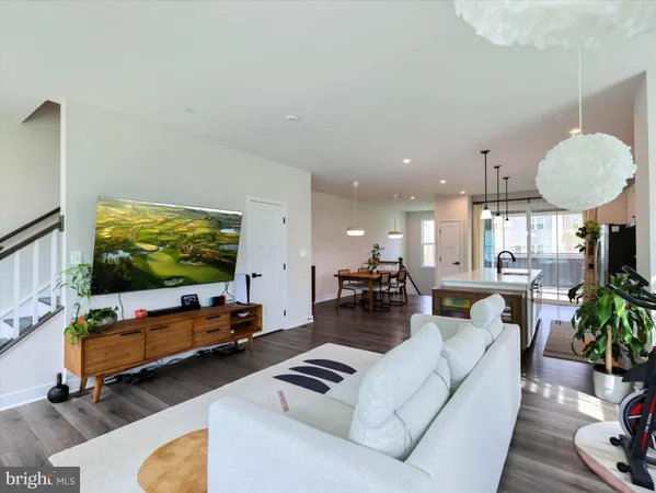 $739,900 | 8123 Primrose Lane, Laurel, MD 20723