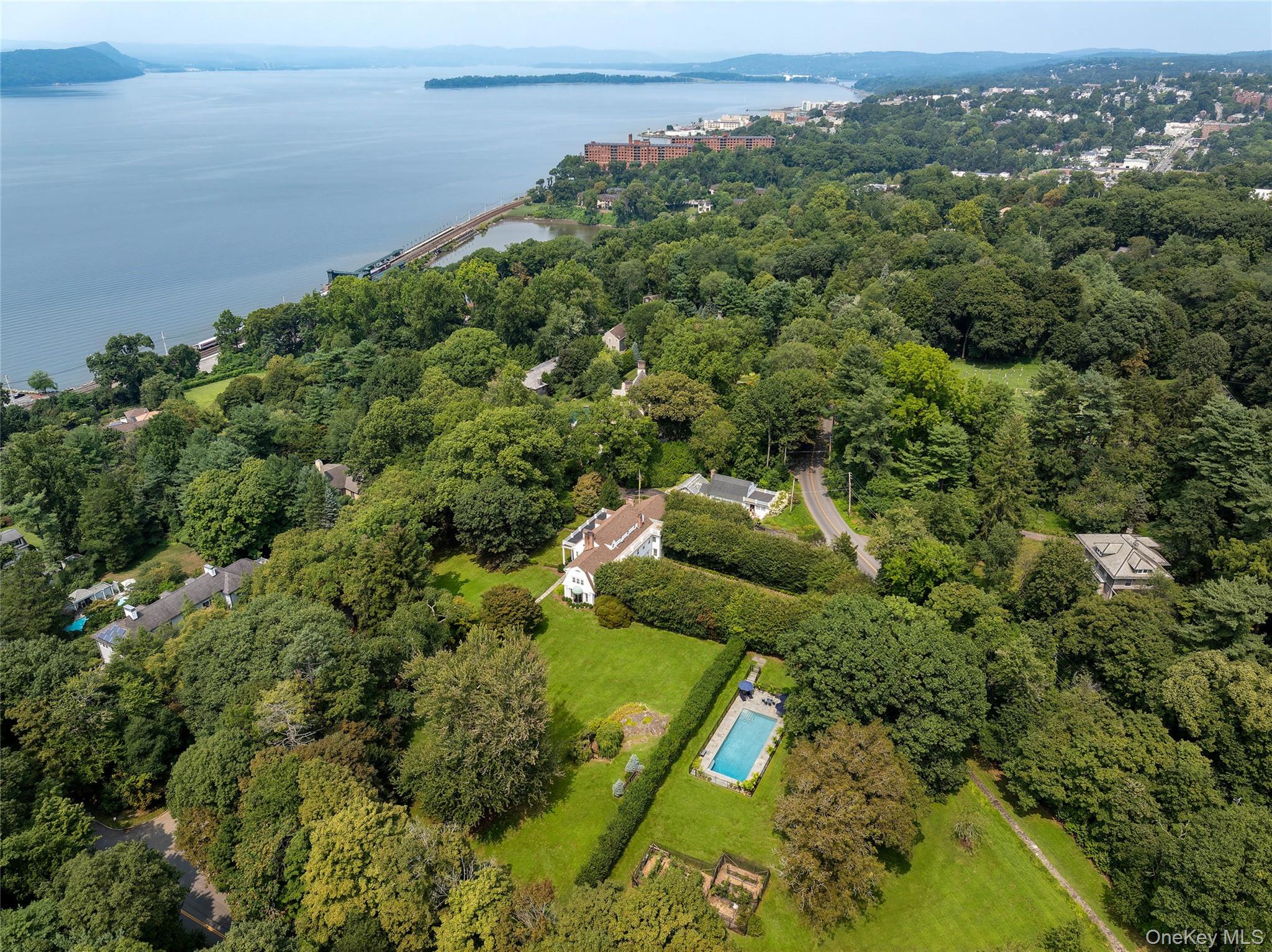 Birds eye view of property and Hudson River