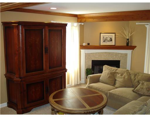 336 South Ritter Sewickley, PA 15143 - Photo 6 of 17 Family Room. THE BEAUTIFUL FULLY FUNCTIONAL GAS FIREPLACE IS THE FOCAL POINT OF THE LIVING ROOM. BEAUTIFUL HARDWOOD BEAMS AND RECESSED LIGHTING ACCENT THIS COMFORTABLE SPACE.