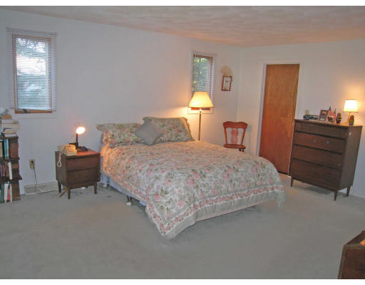 13 Dennison Road Chelmsford, MA 01863 - Photo 11 of 17