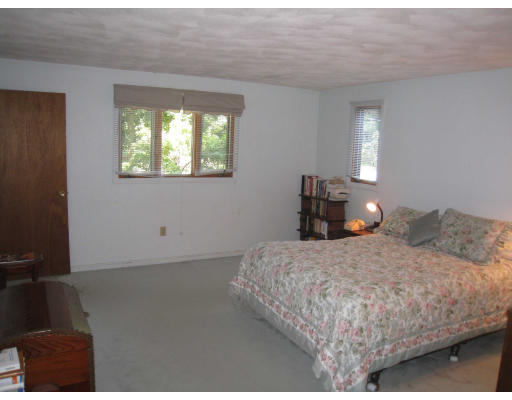 13 Dennison Road Chelmsford, MA 01863 - Photo 12 of 17