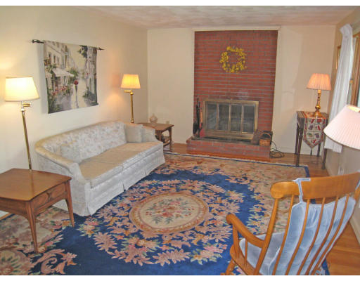 13 Dennison Road Chelmsford, MA 01863 - Photo 6 of 17