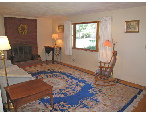 13 Dennison Road Chelmsford, MA 01863 - Photo 7 of 17