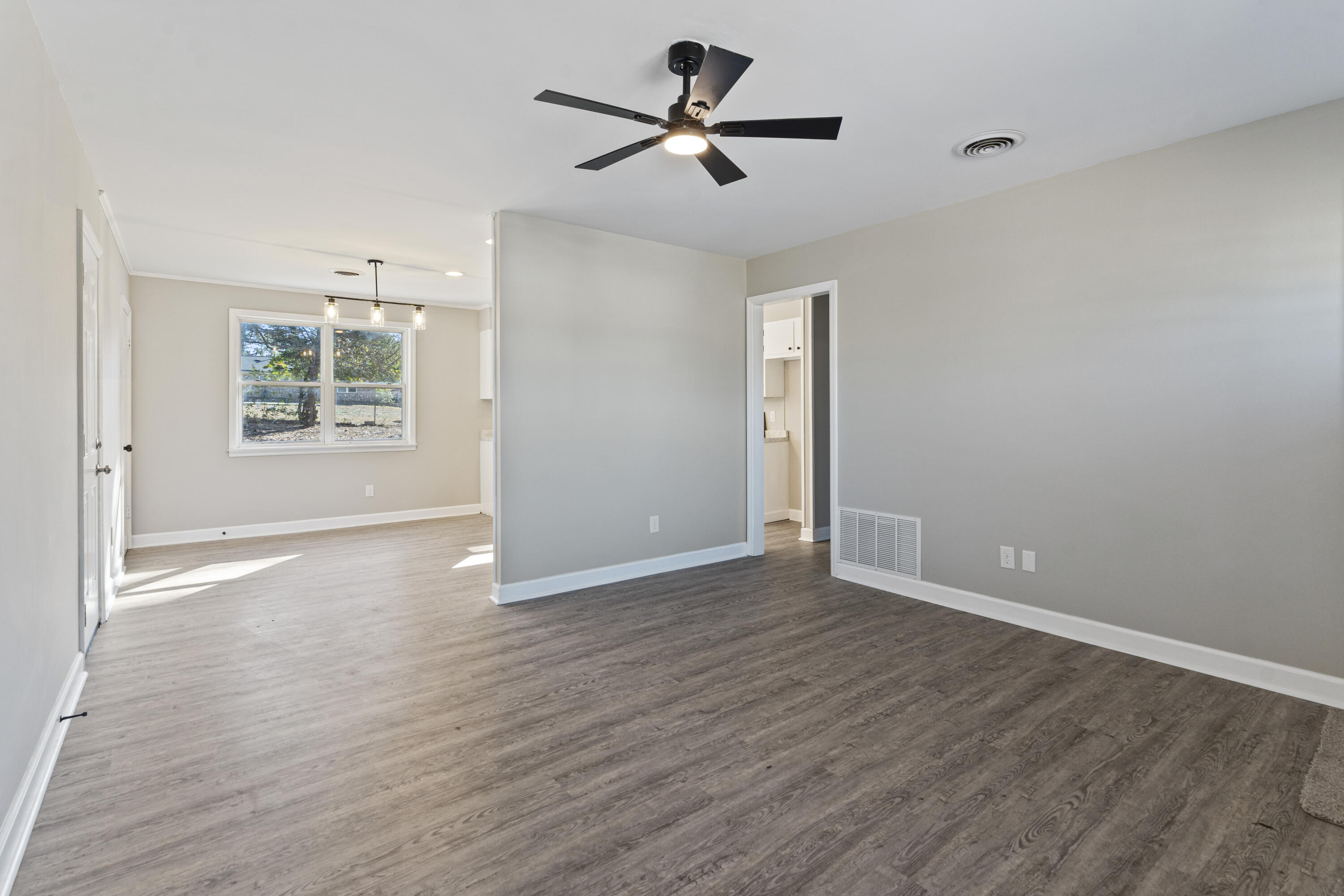 4524 Oakley Pirkle Road Martinez, GA 30907 - Photo 11 of 34 Living room2