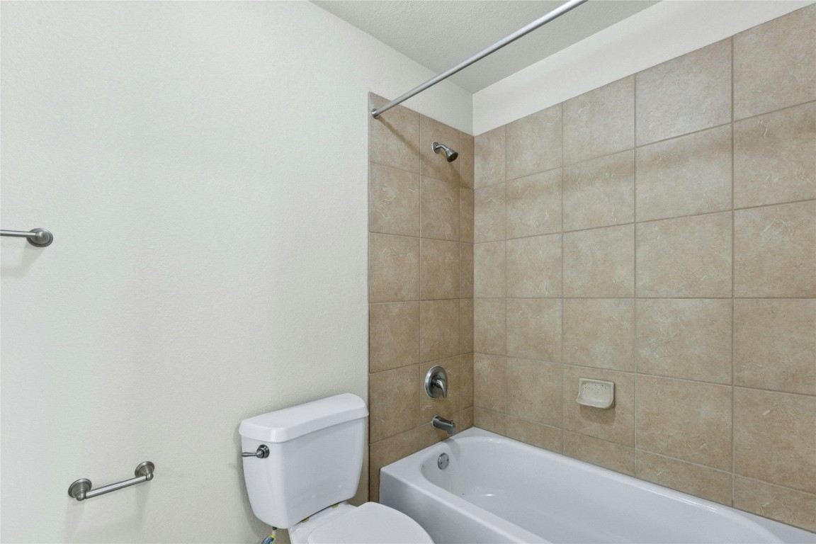 2804 Prosperity Leander, TX 78641 - Photo 29 of 39 Bathroom with toilet and shower / washtub combination
