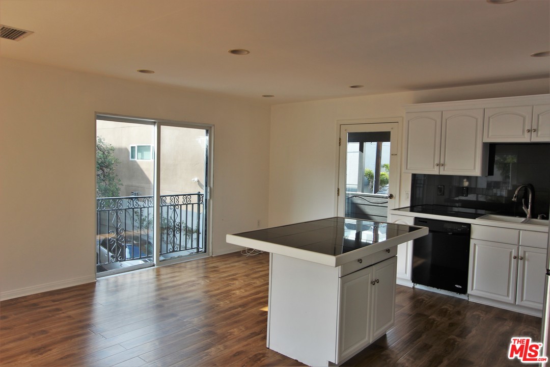 15 Westwind Street, Unit A Marina del Rey, CA 90292 - Photo 11 of 22