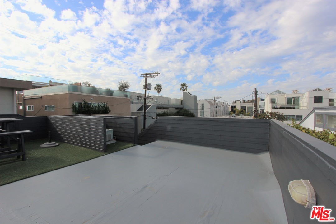 15 Westwind Street, Unit A Marina del Rey, CA 90292 - Photo 21 of 22