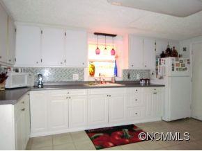 223 Hookers Gap Road Candler, NC 28715 - Photo 8 of 18 Gallery Image 8