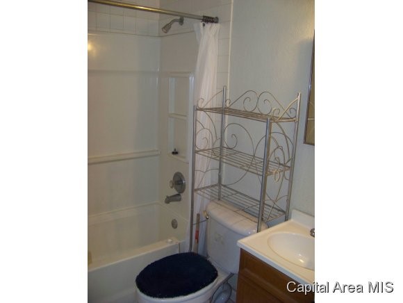 57 Lilac Lane Springfield, IL 62702 - Photo 4 of 12 Gallery Image 4