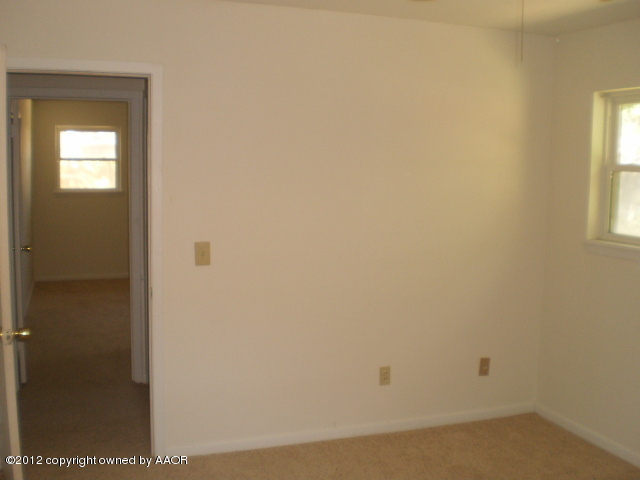 6202 Calumet Road Amarillo, TX 79106 - Photo 9 of 13 a view of an empty room