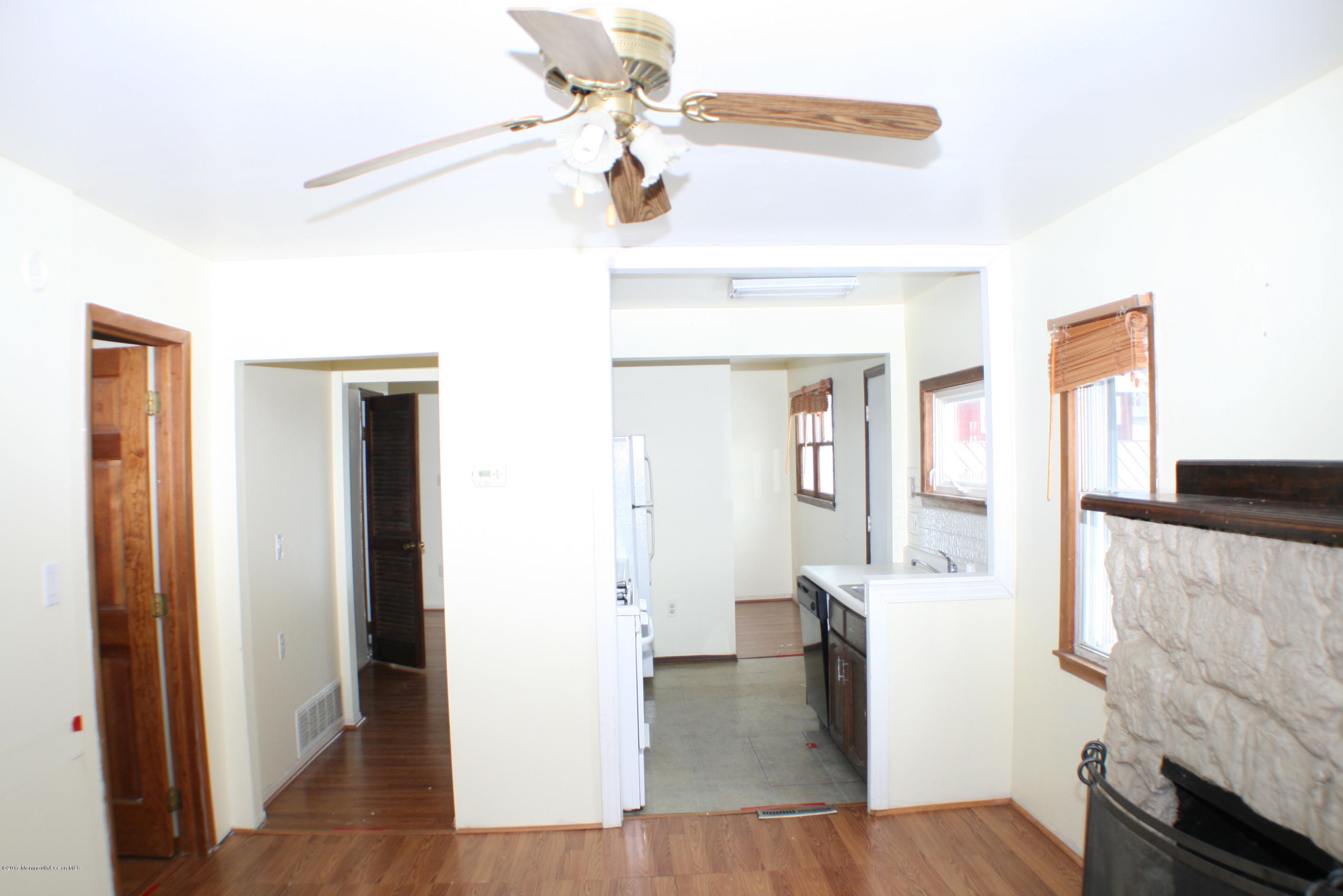 73 Breton Road Brick, NJ 08723 - Photo 34 of 40 a view of a living room