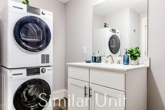 $2,125 | 25 Canal Street, Unit 6, Allenstown, NH 03275