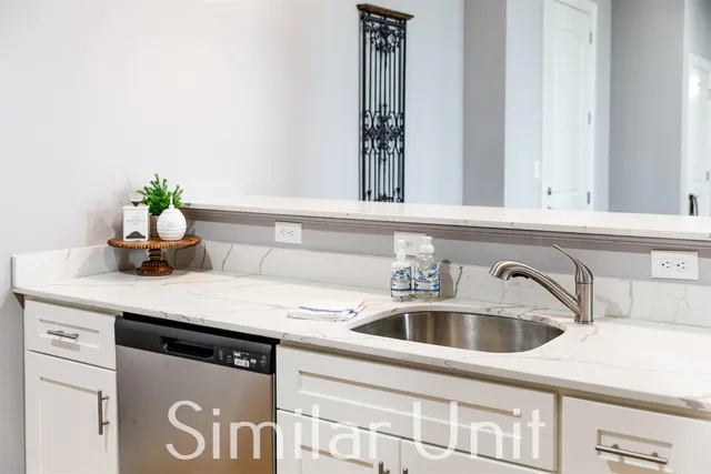 $2,125 | 25 Canal Street, Unit 6, Allenstown, NH 03275