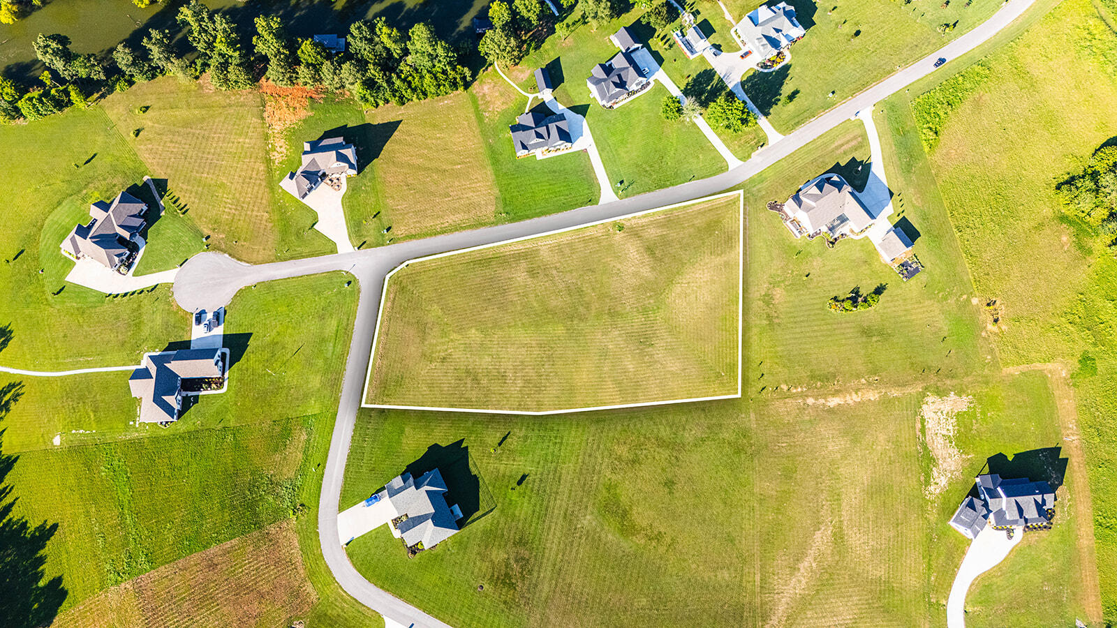 100-101 Espalier Drive Decatur, TN 37322 - Photo 15 of 16 Drone Shots 7.3.25 _10