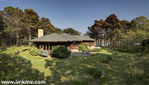 100 Plum Bush Point Road West Tisbury, MA 02568 - Photo 5 of 18 http://d1qzqeyxiitrap.cloudfront.net/photos/19767/600/fc974772.jpg