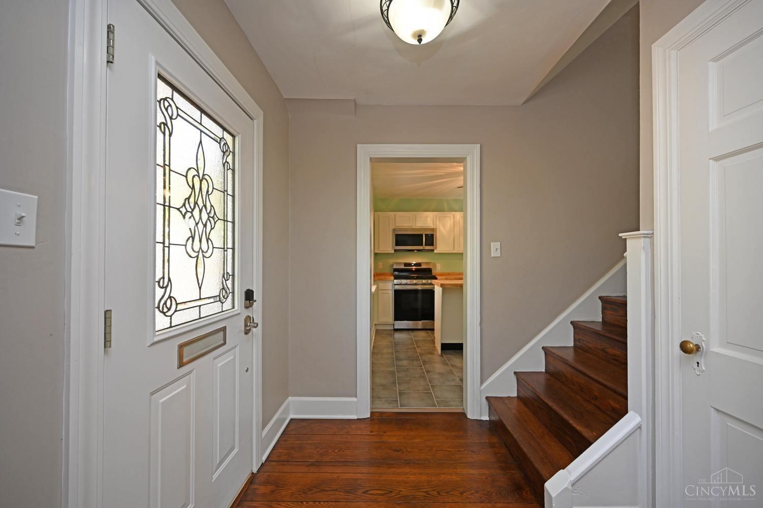 269 Bonham Road Cincinnati, OH 45215 - Photo 4 of 32 Gallery Image 4