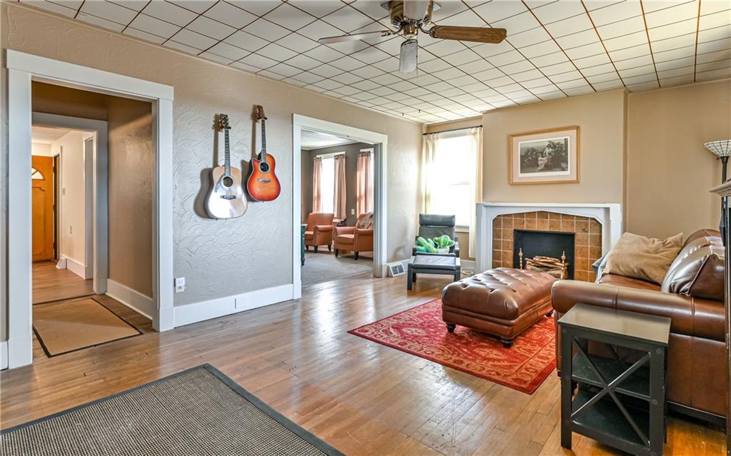 4006 Franklin Road Pittsburgh, PA 15214 - Photo 10 of 25 Gallery Image 10