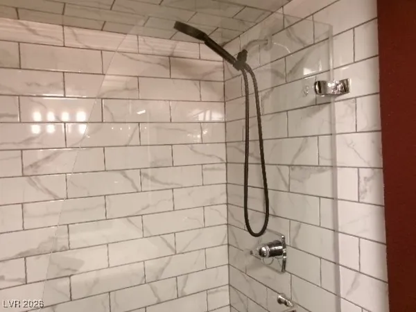 $2,490 | 3111 Bel Air Drive, Unit 9E, Las Vegas, NV 89109