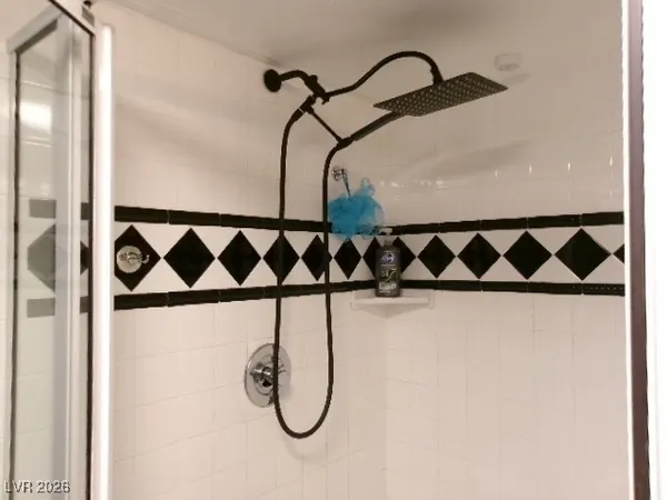 $2,490 | 3111 Bel Air Drive, Unit 9E, Las Vegas, NV 89109