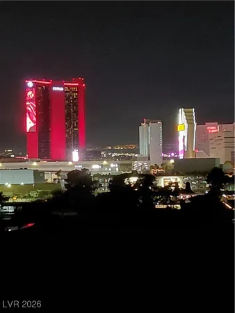 $2,490 | 3111 Bel Air Drive, Unit 9E, Las Vegas, NV 89109