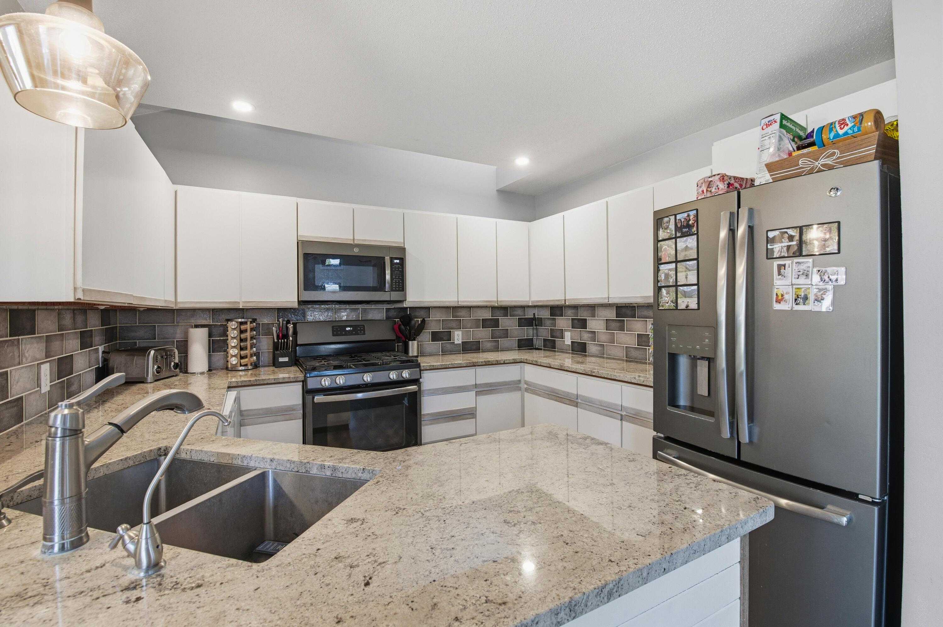 W839 Miramar Road East Troy, WI 53120 - Photo 11 of 34 Kitchen