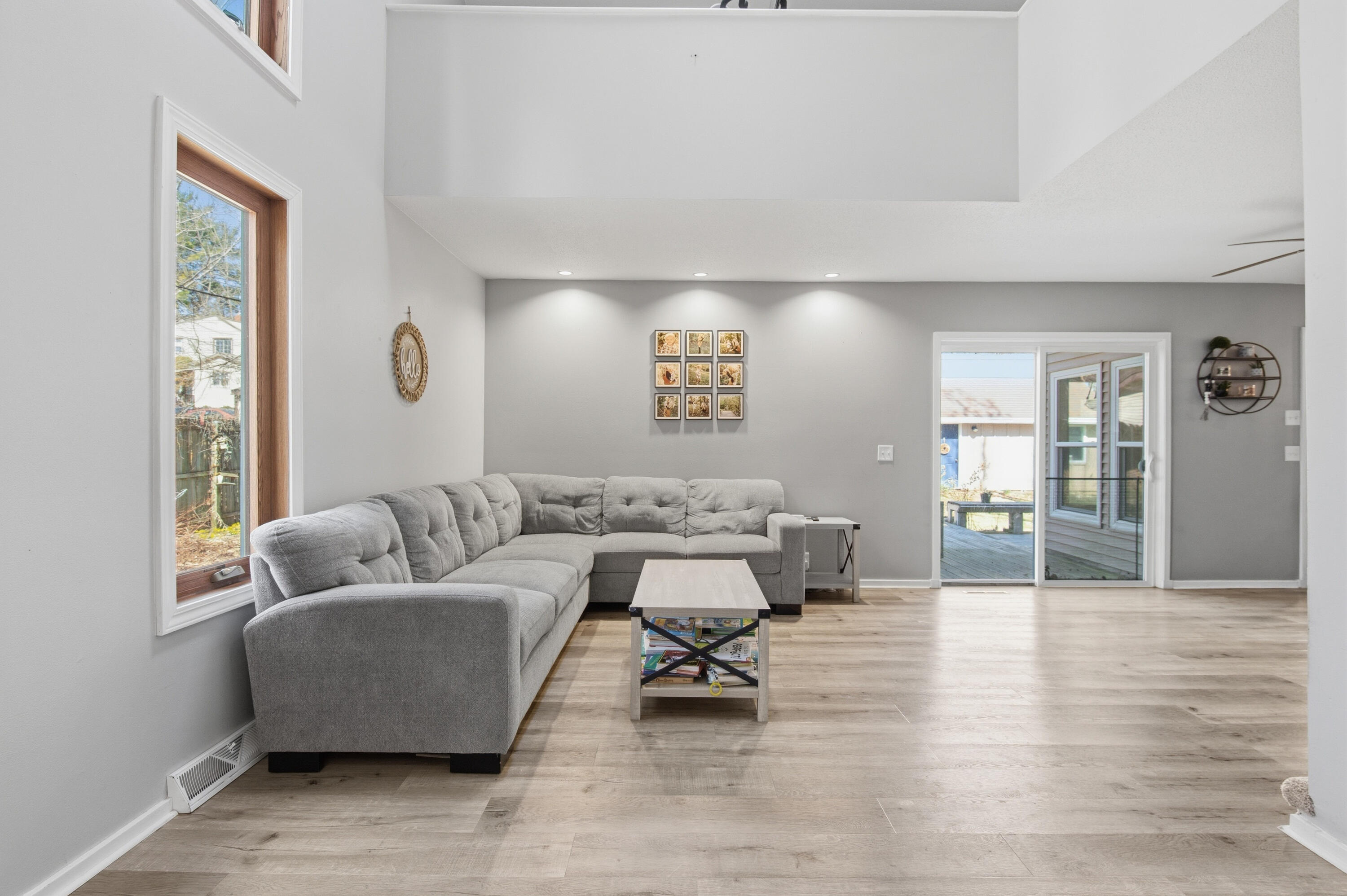 W839 Miramar Road East Troy, WI 53120 - Photo 5 of 34 Living Room