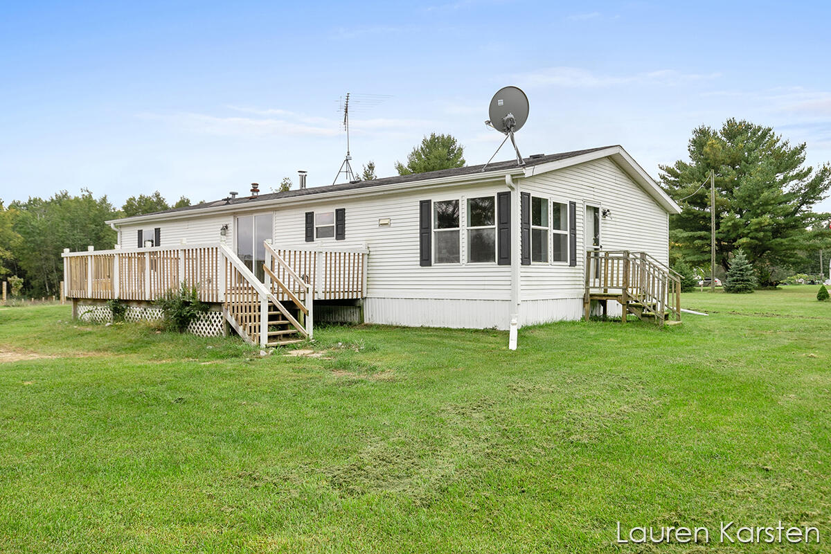10606 Marble Road Morley, MI 49336 - Photo 25 of 29 IMG_1026