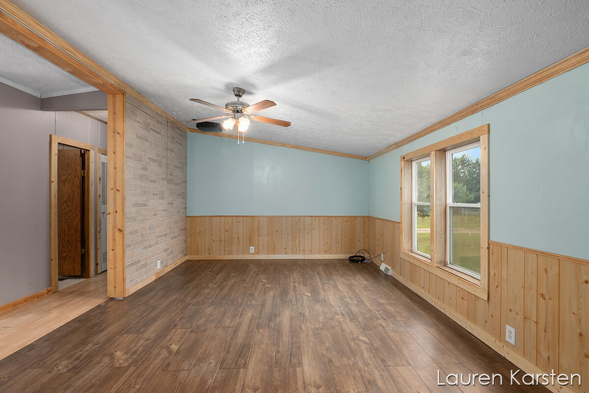 10606 Marble Road Morley, MI 49336 - Photo 5 of 29 IMG_1004