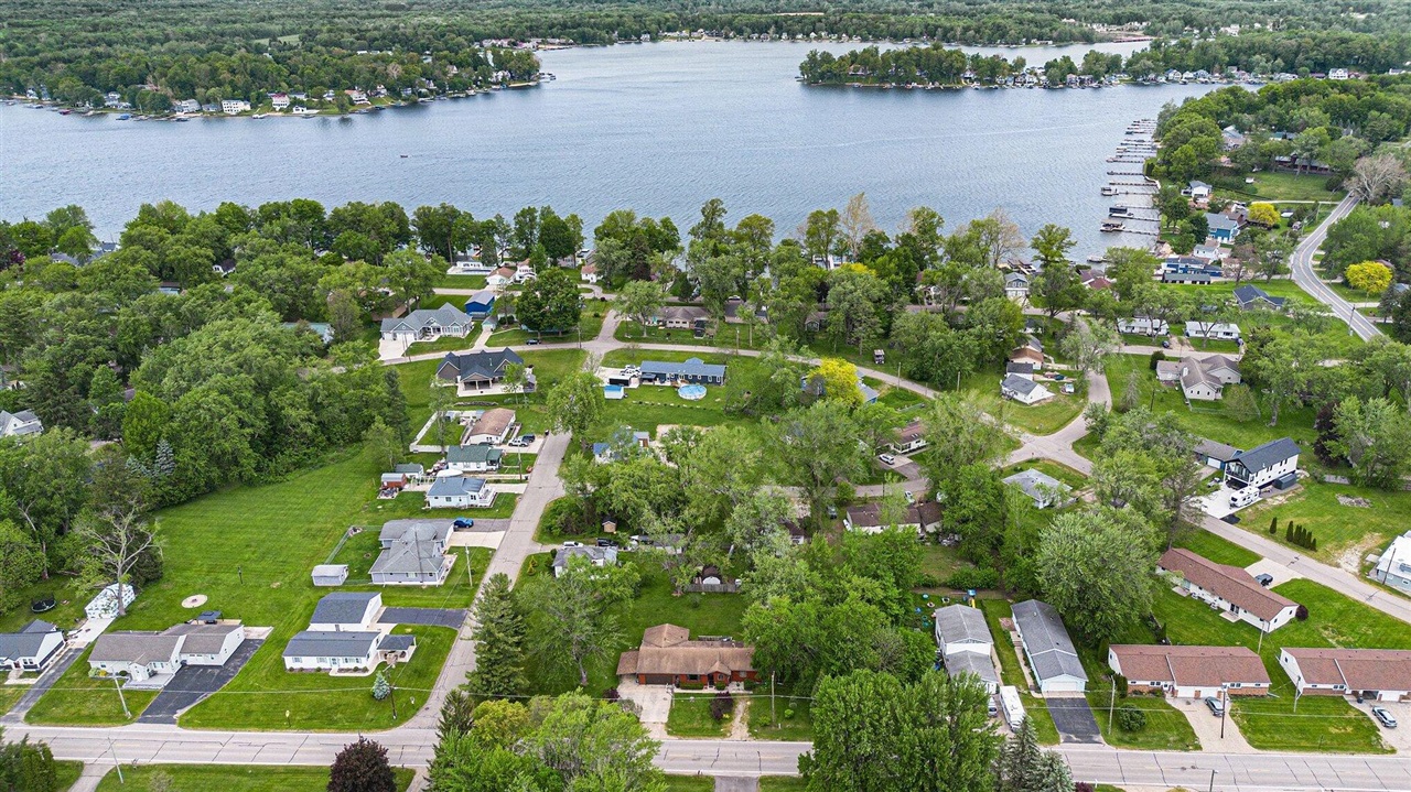 8223 Forest Beach Road Watervliet, MI 49098 - Photo 18 of 20