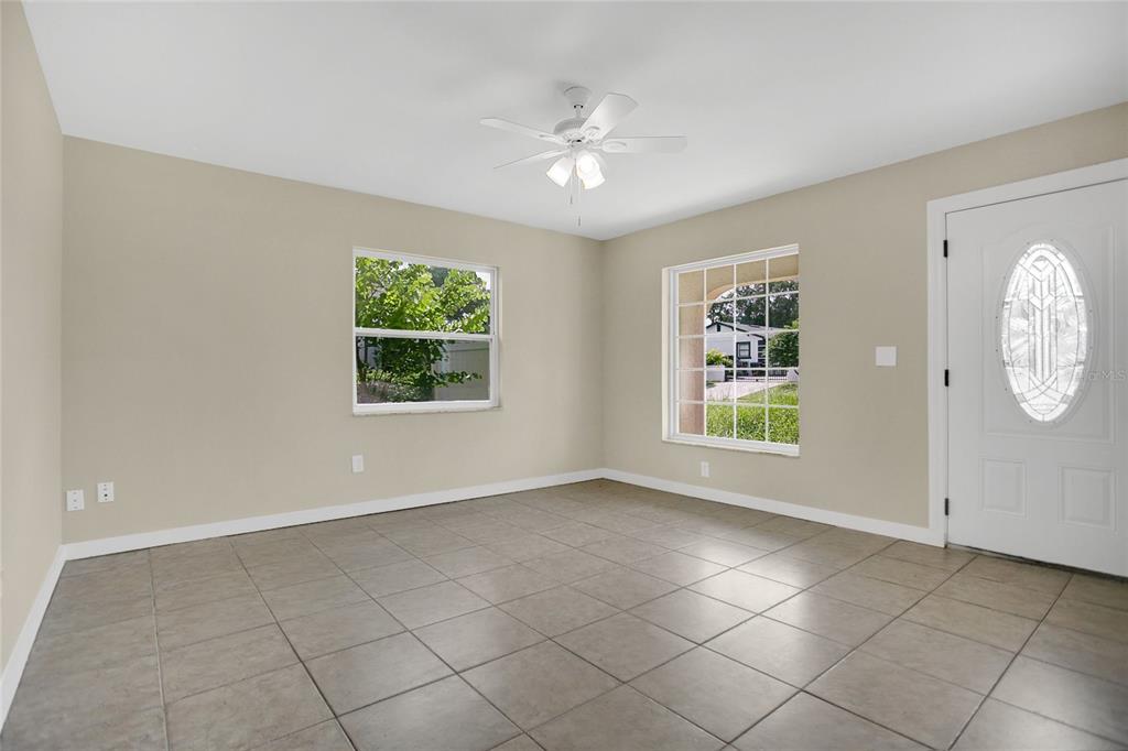 10419 Olcot Street Orlando, FL 32817 - Photo 3 of 23