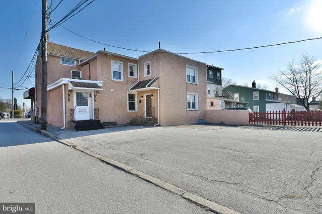 $2,499 | 456 North Easton Road, Glenside, PA 19038