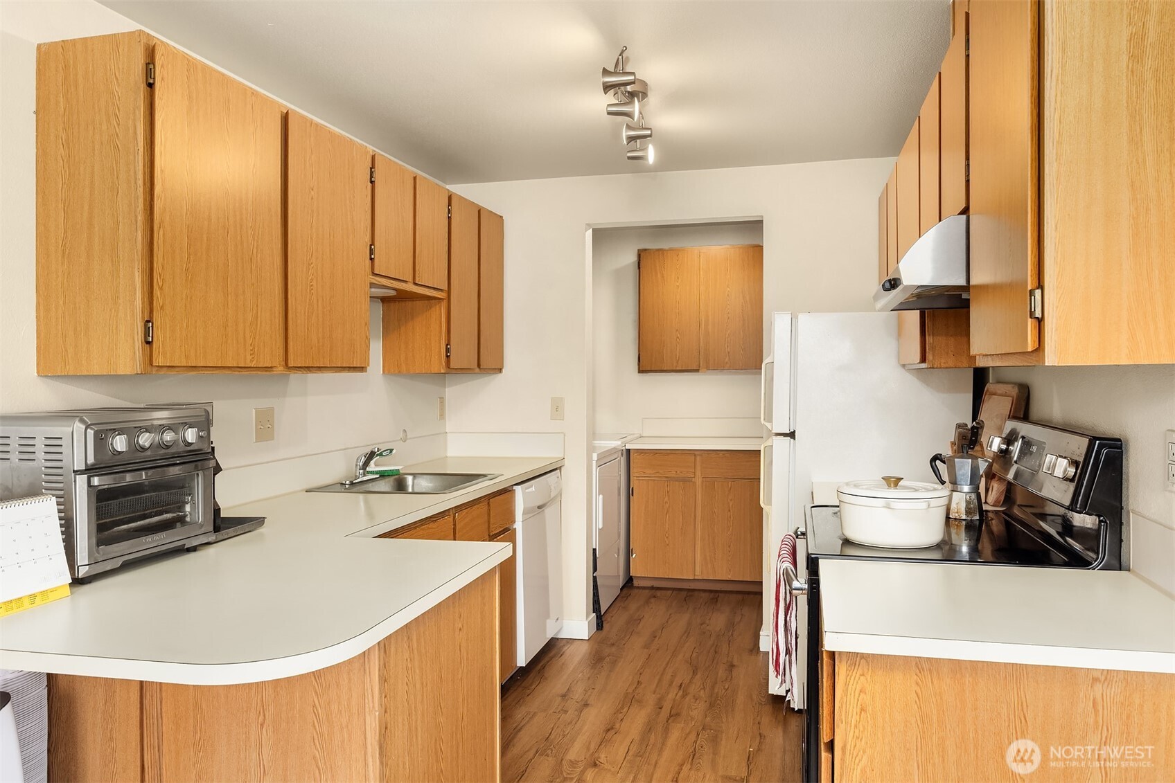 1433 Northwest 64th Street Seattle, WA 98107 - Photo 14 of 23