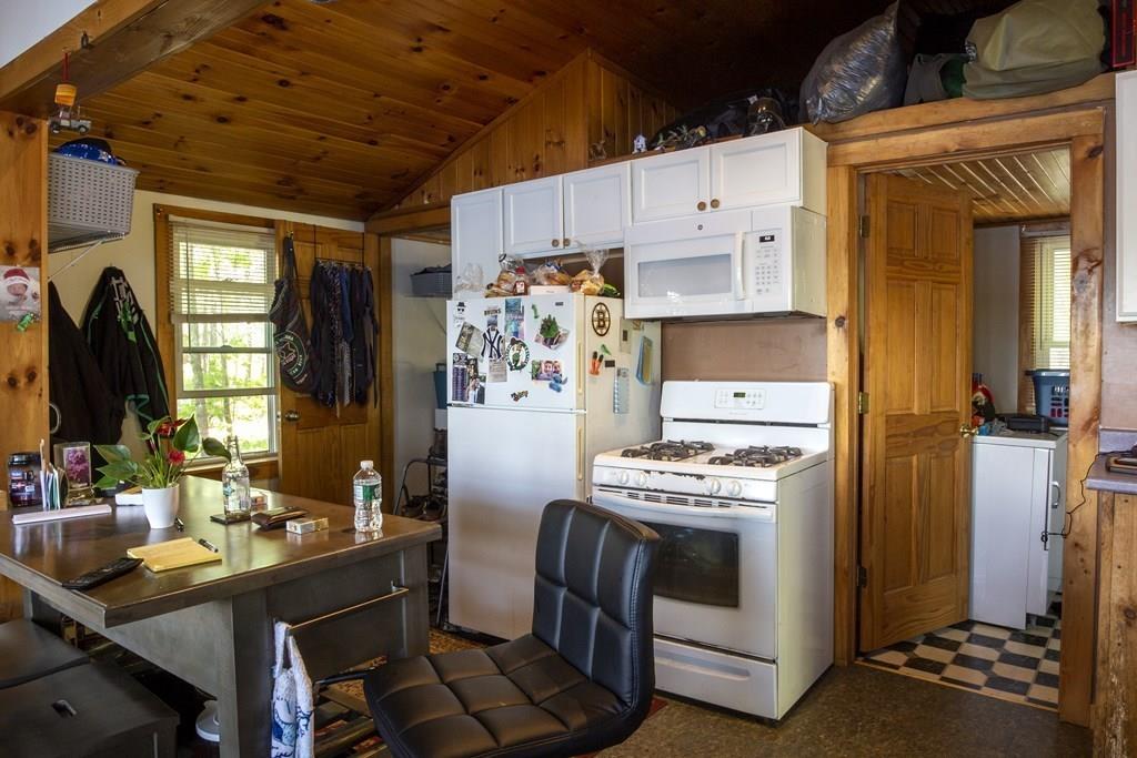 580 King Road Athol, MA 01331 - Photo 5 of 19
