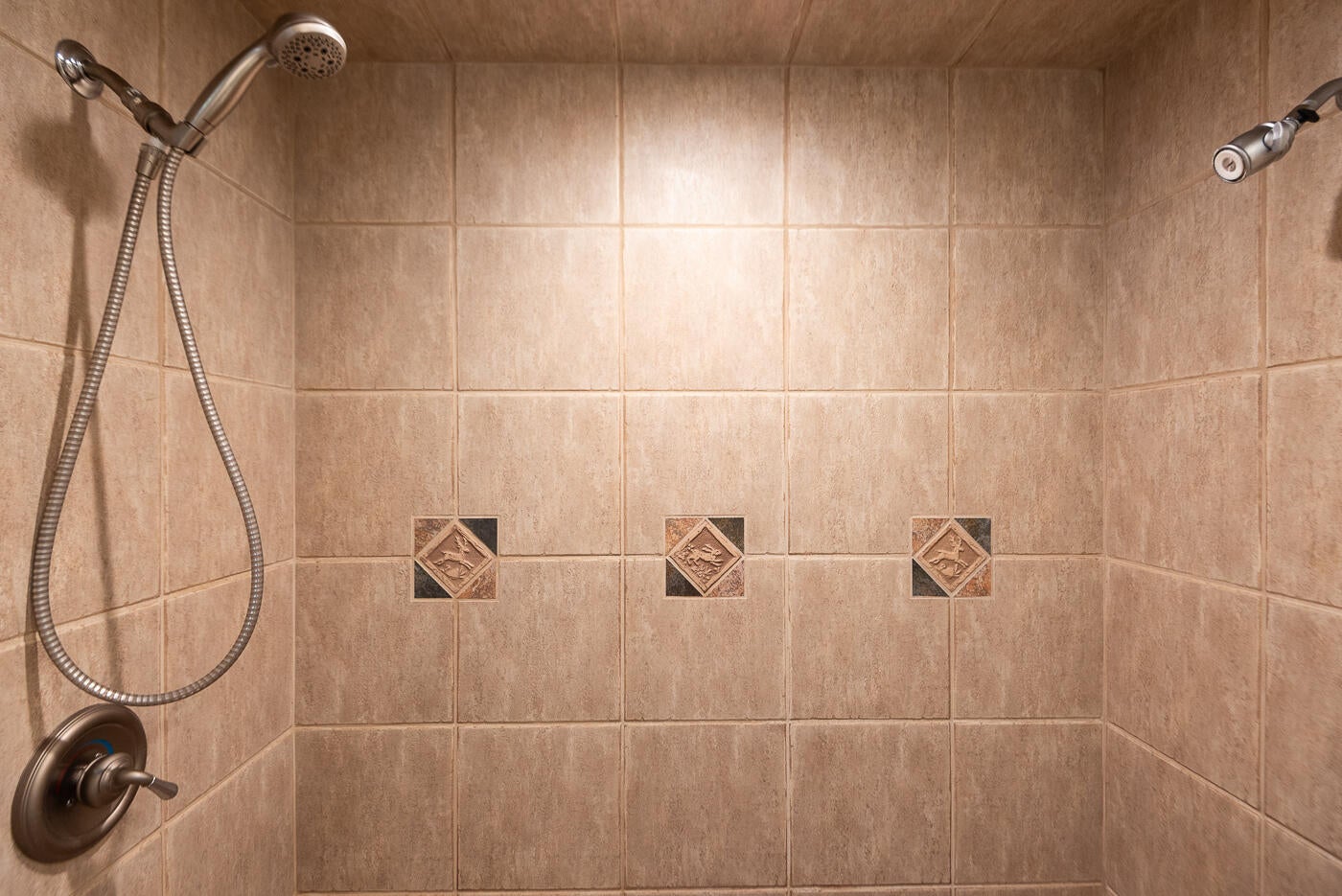 19521 Painted Ridge Loop Bend, OR 97702 - Photo 17 of 43 Primary Shower