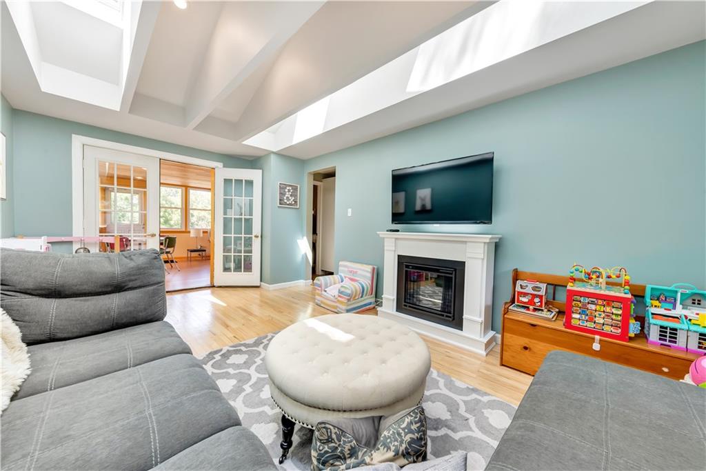 180 Parkedge Road Pittsburgh, PA 15220 - Photo 8 of 25 Gallery Image 8