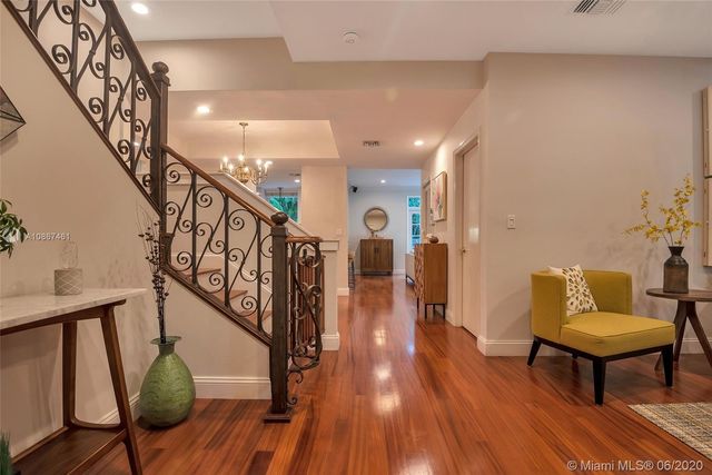 $975,000 | 3315 Toledo Plaza, Coral Gables, FL 33134