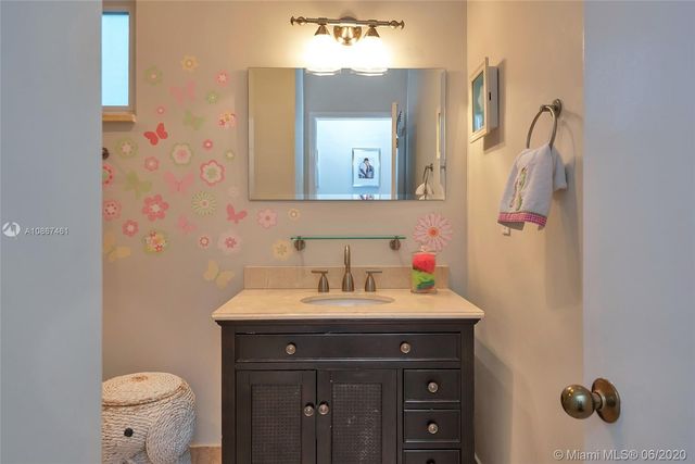 $975,000 | 3315 Toledo Plaza, Coral Gables, FL 33134